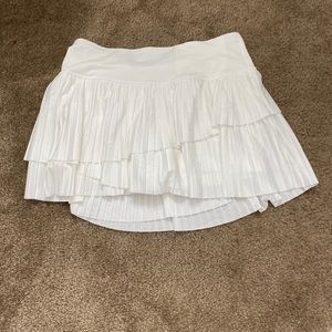 Ideology Pleated Ruffled White Skort size Medium
